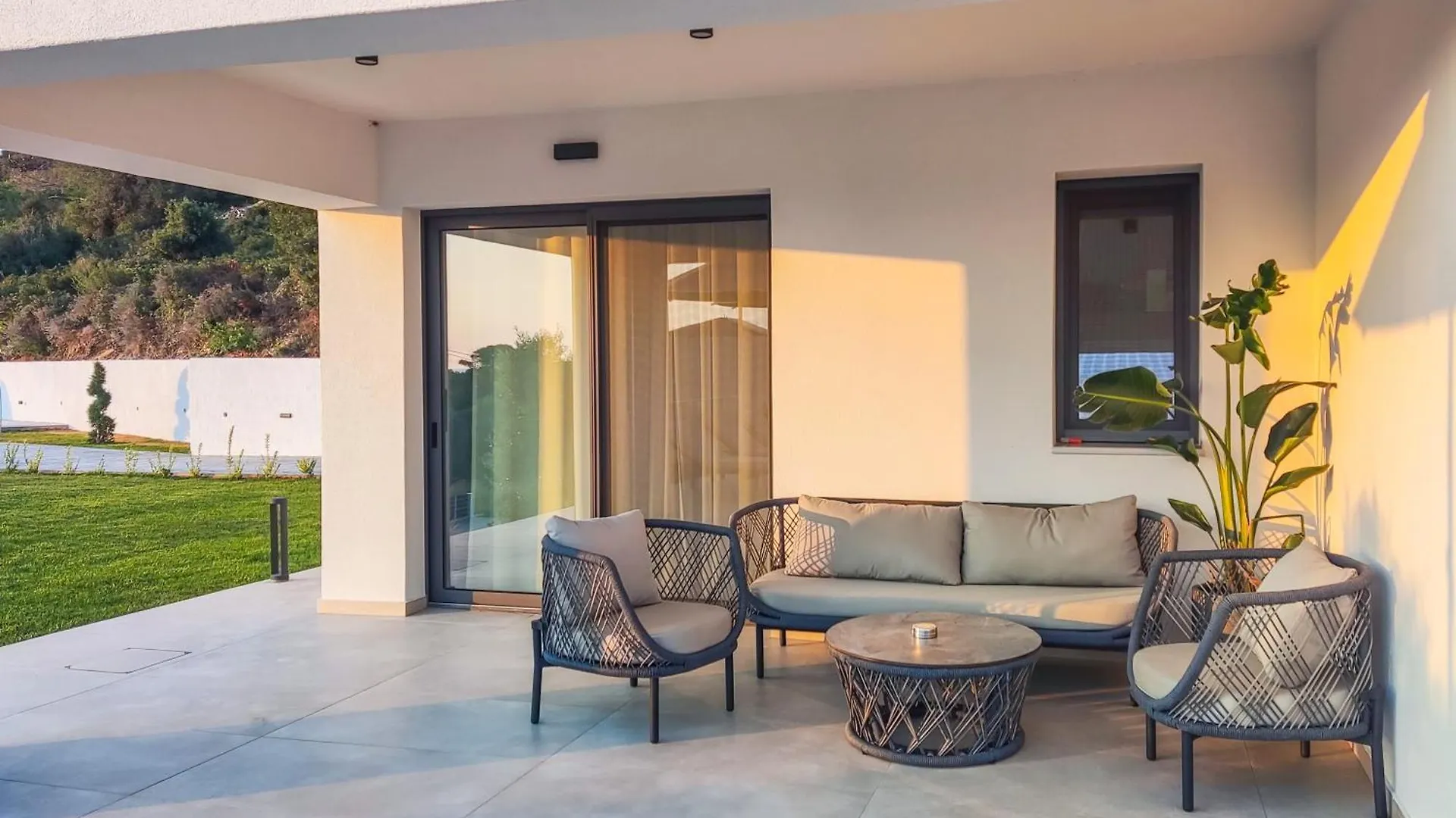 Villa Nefeli - Elysian Villas Kefalonia , 2 Min Walk From The Beach & Brand New 2024 Minia Greece